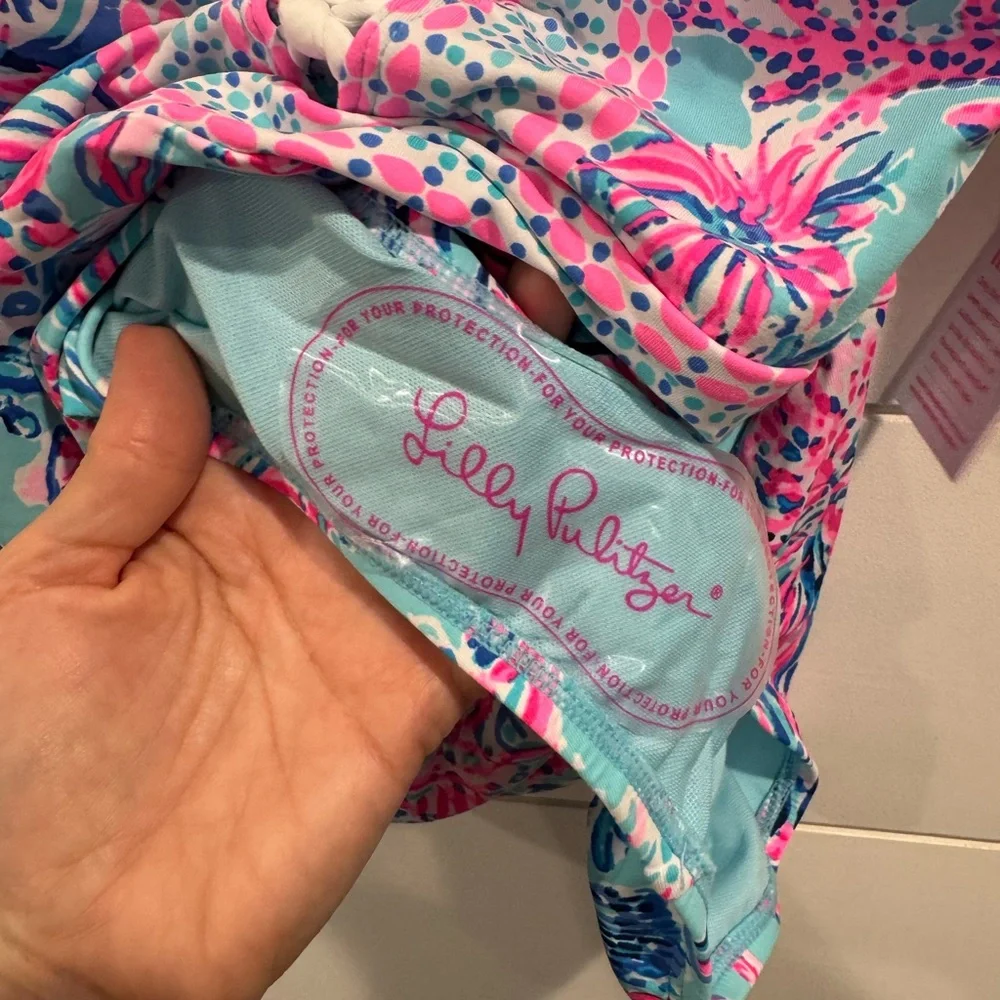 NWT Lilly Pulitzer Caseylee lattice one piece swimsuit in Seek and sea - Picture 9 of 10